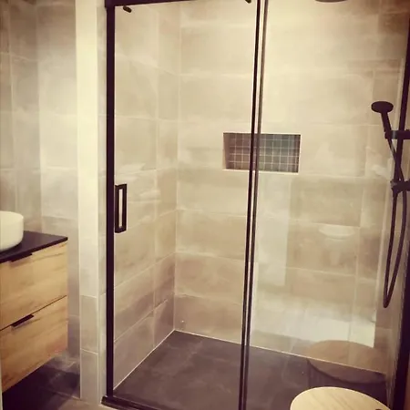 L'essentiel A アパート